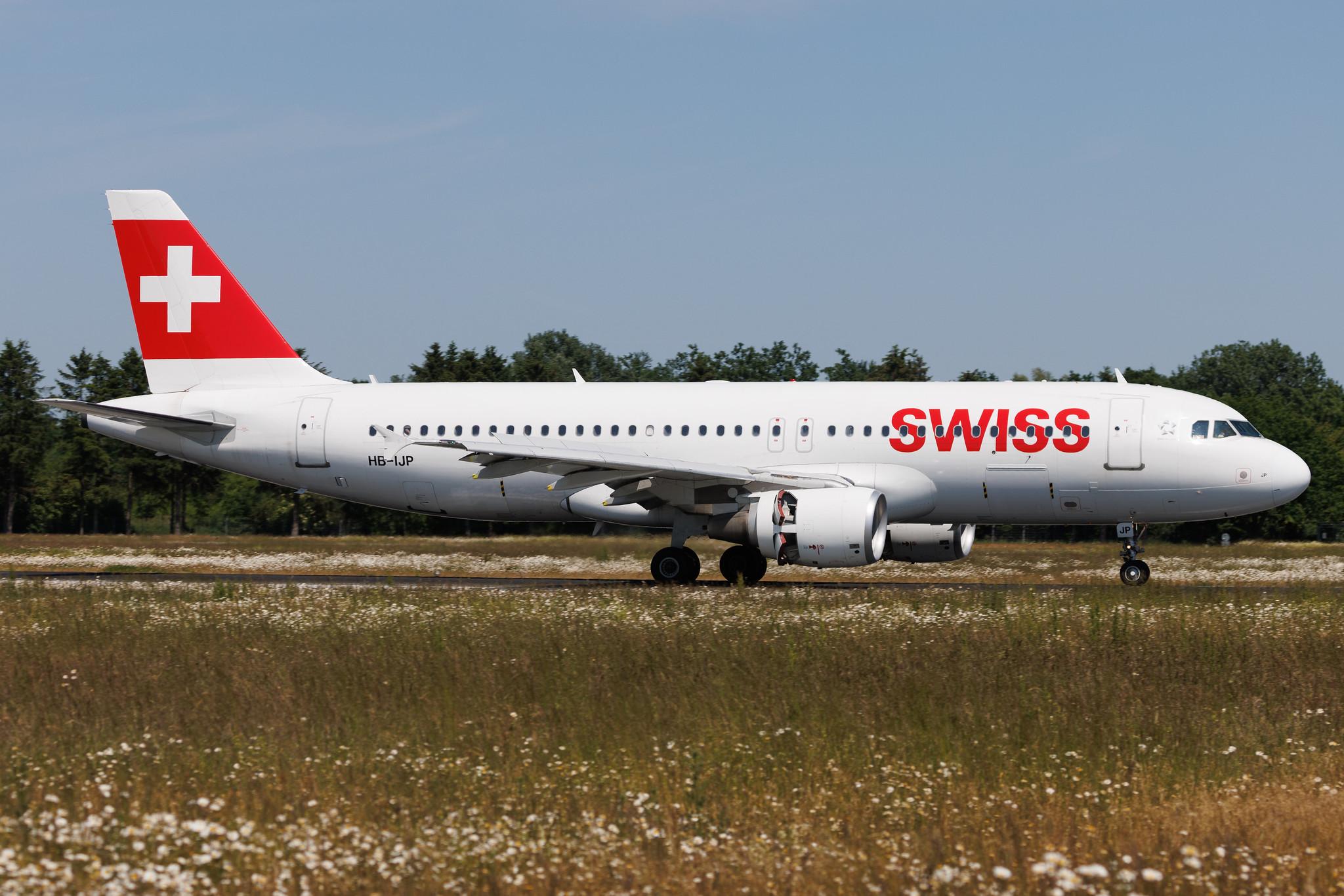 Hamburg Airport: Swiss (LX / SWR) | Airbus A320-214 A320 | HB-IJP | MSN 0681
