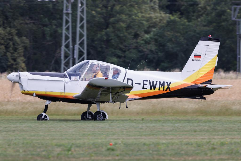 Flugplatz Bienenfarm: Private owner | Moravan Zlin Z42M | D-EWMX | MSN n/a