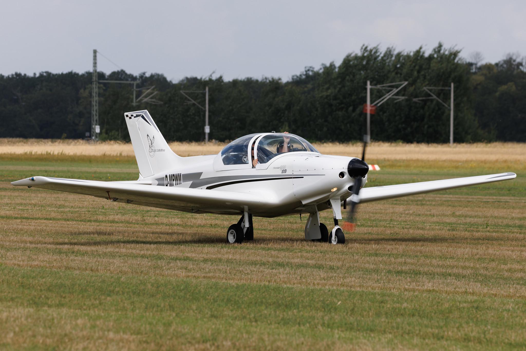 Flugplatz Bienenfarm: Private owner | Alpi Aviation Pioneer 300 PNR3 | D-MPWM | MSN n/a