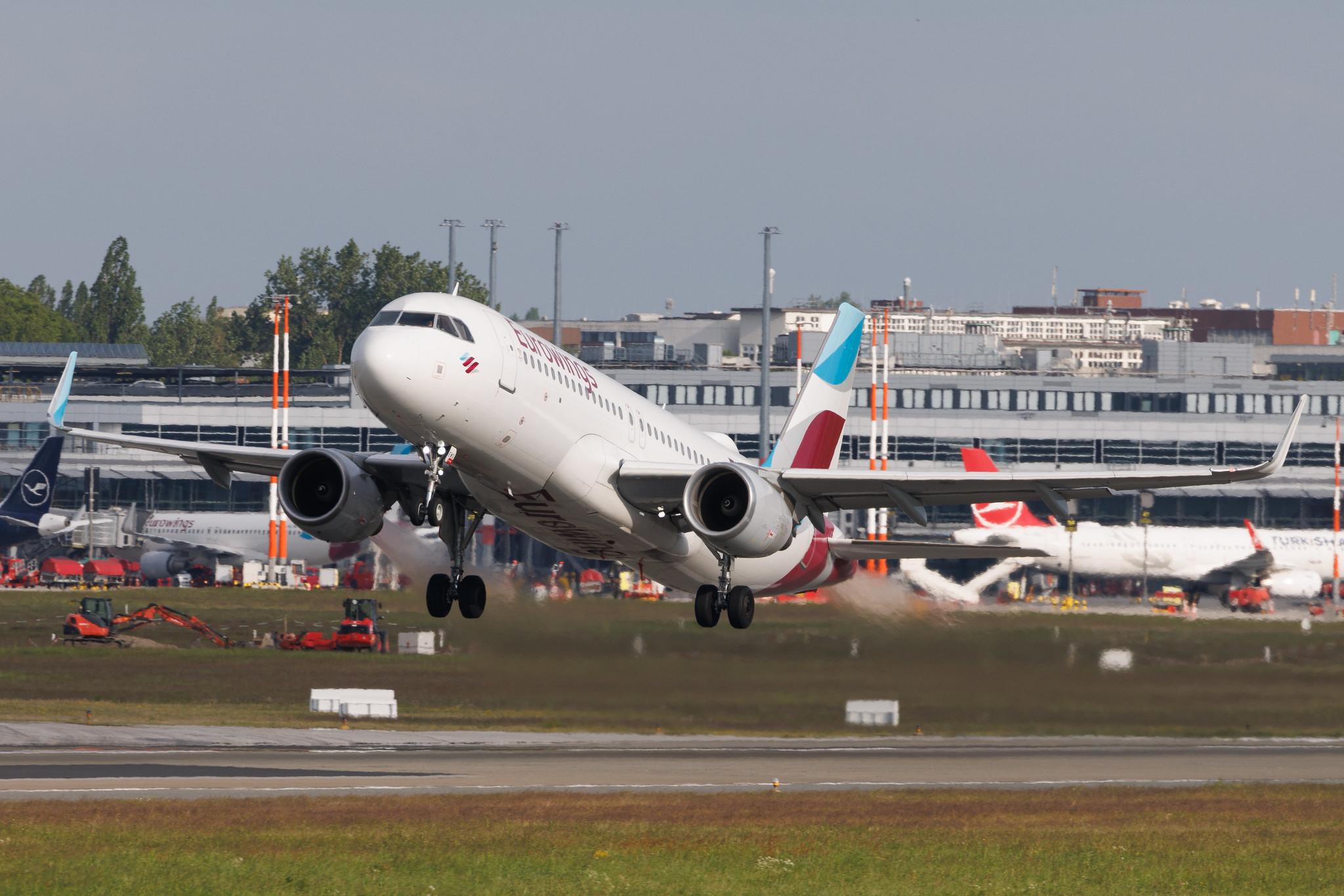 Hamburg Airport: Eurowings (EW / EWG) | Airbus A320-214 A320 | D-AEWS | MSN 7439