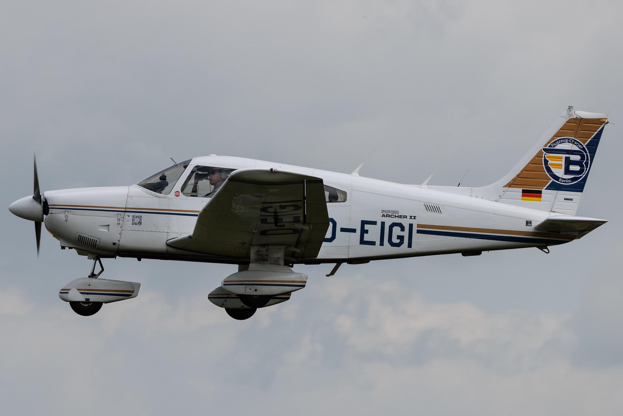 Flugplatz Bienenfarm: Private owner | Piper PA28-181 Archer II P28A | D-EIGI | MSN 28-8090279