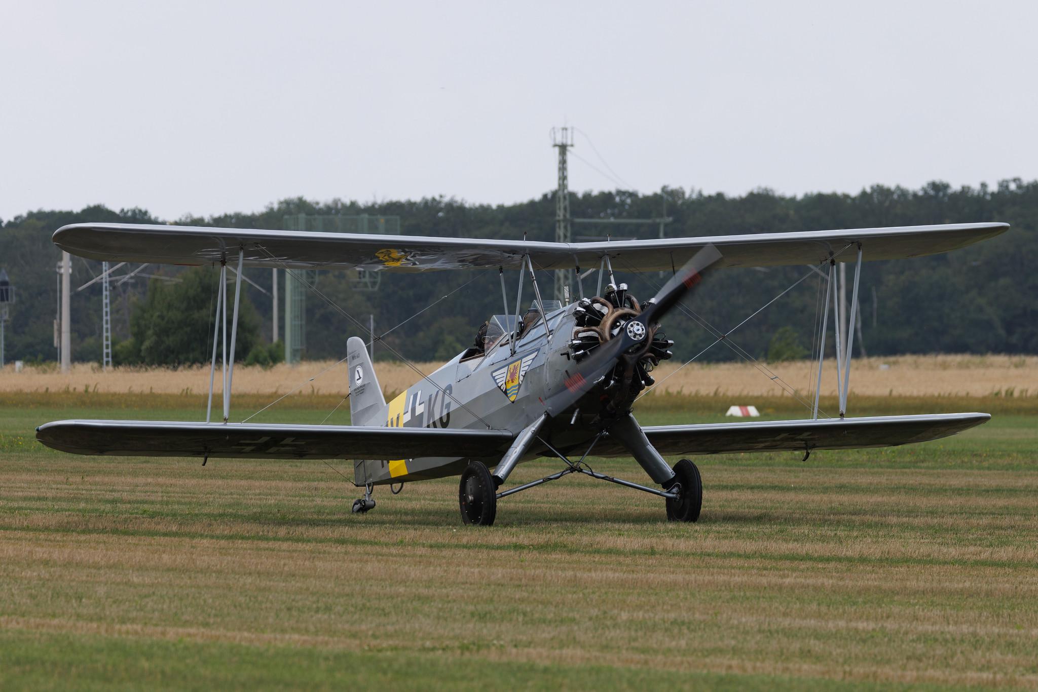 Flugplatz Bienenfarm: Private owner | Focke-Wulf Fw 44J Stieglitz | D-ENAY | MSN 45