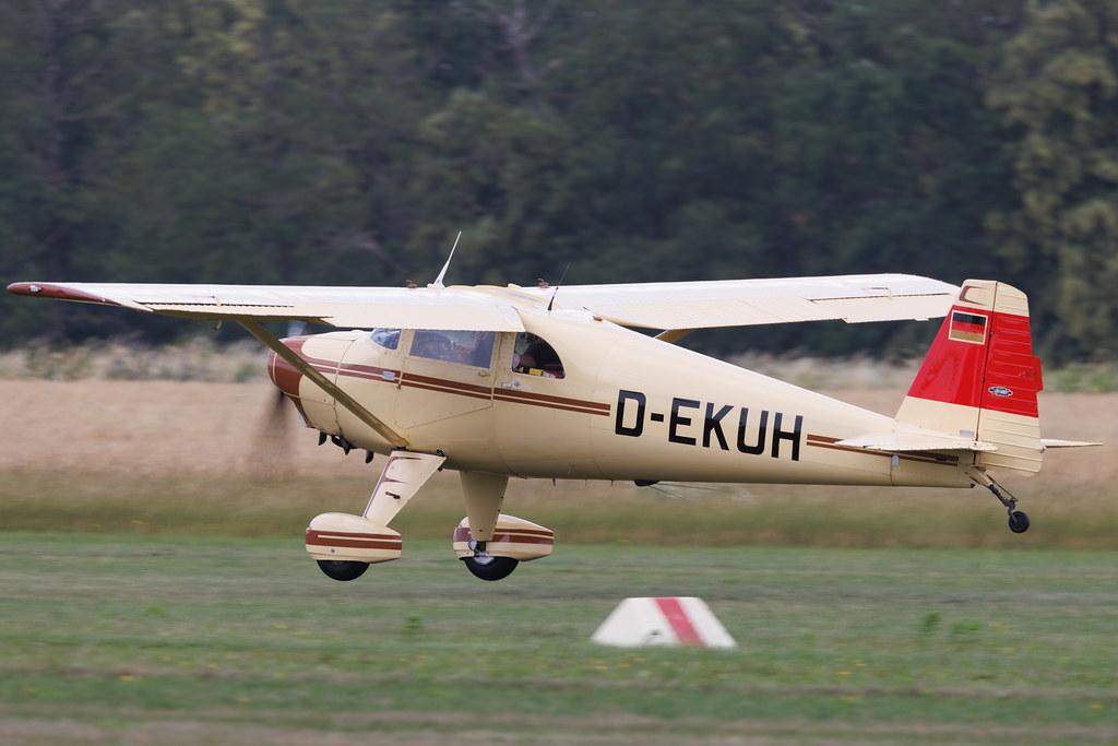 Flugplatz Bienenfarm: Private Owner | Luscombe 8F | D-EKUH | MSN 6295
