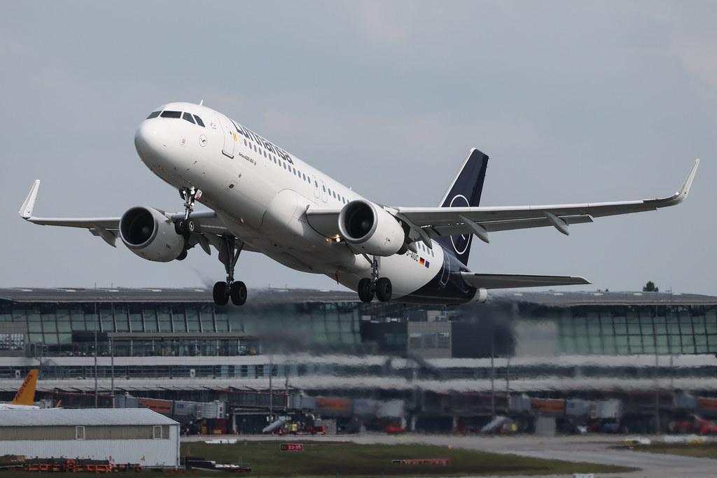 Hamburg Airport: Lufthansa (LH / DLH) | Airbus A320-214 A320 | D-AIUC | MSN 6006