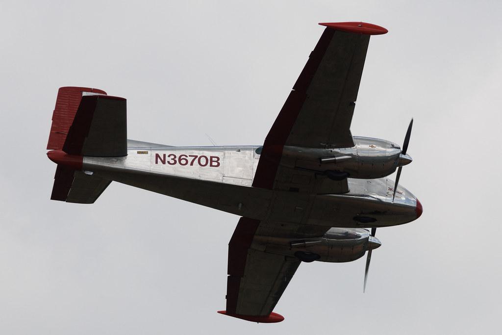 Flugplatz Bienenfarm: Private Owner | Beechcraft B50 Twin Bonanza | N3670B | MSN CH-63