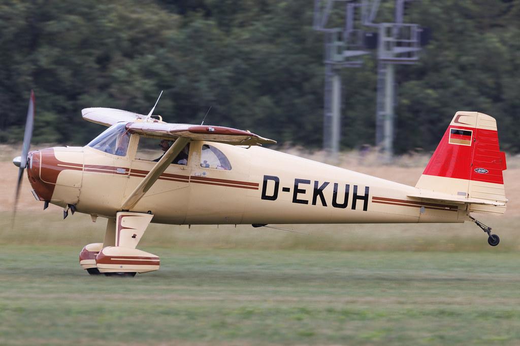 Flugplatz Bienenfarm: Private Owner | Luscombe 8F | D-EKUH | MSN 6295