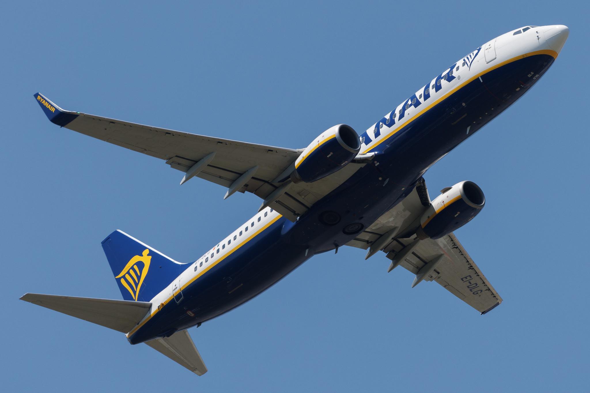 Luxembourg Findel Airport: Ryanair (FR / RYR) |  Boeing 737-8AS B738 | EI-DLG | MSN 33589