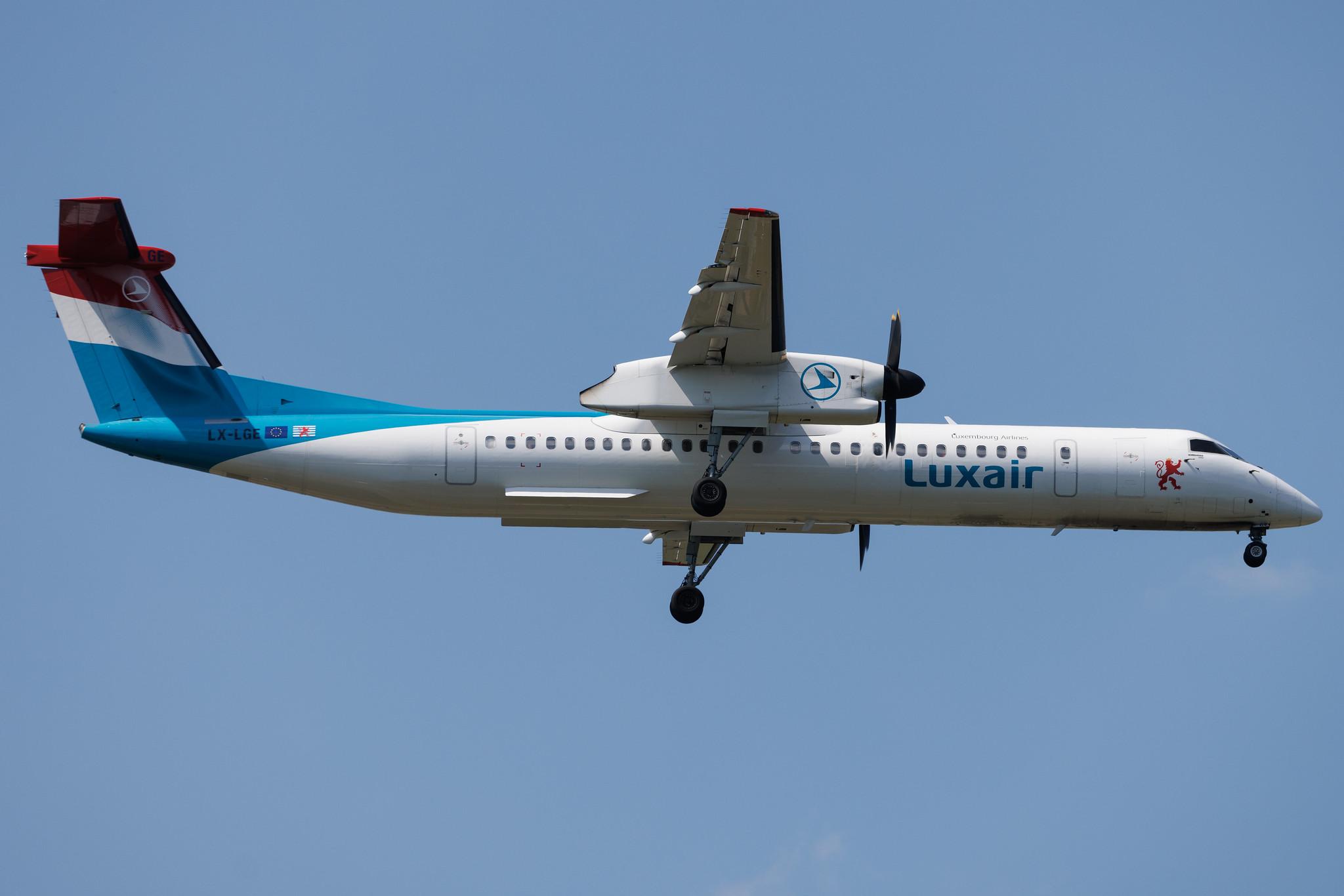 Luxembourg Findel Airport: Luxair (LG / LGL) | De Havilland Canada Dash 8-400 DH8D | LX-LGE | MSN 4284