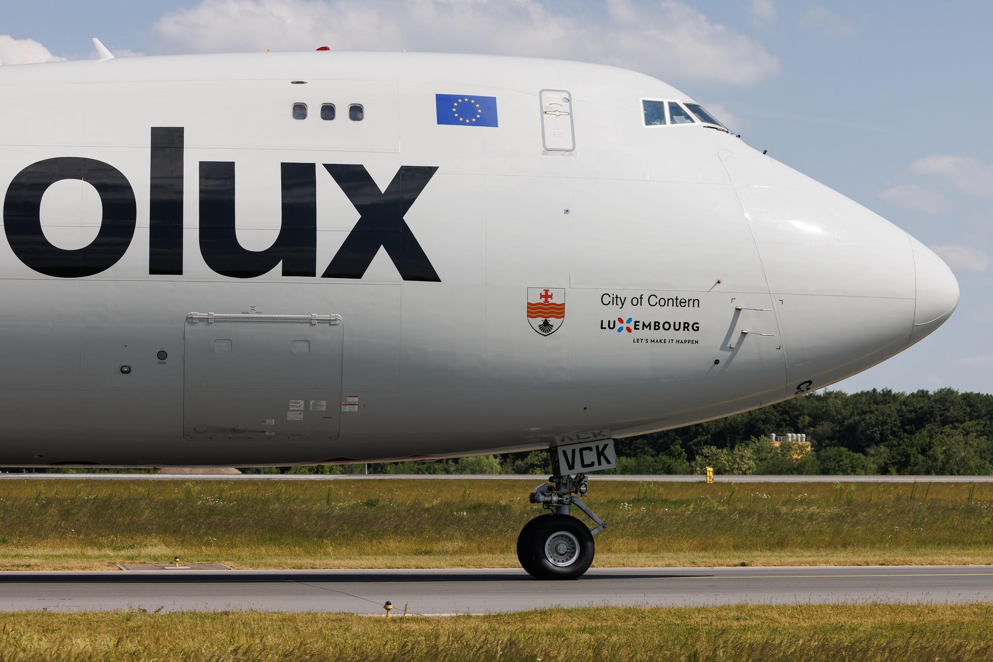Luxembourg Findel Airport: Cargolux (CV / CLX) | Boeing 747-8R7F B748 | LX-VCK | MSN 38078