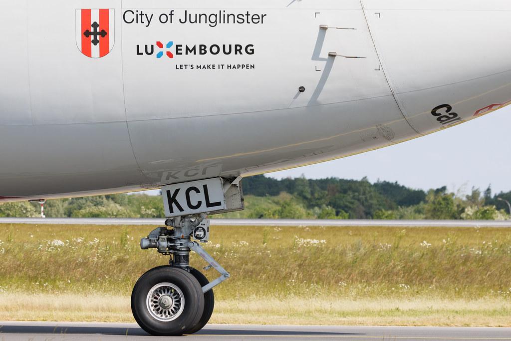 Luxembourg Findel Airport: Cargolux (CV / CLX) | Boeing 747-4HAF(ER) B744 | LX-KCL | MSN 35236