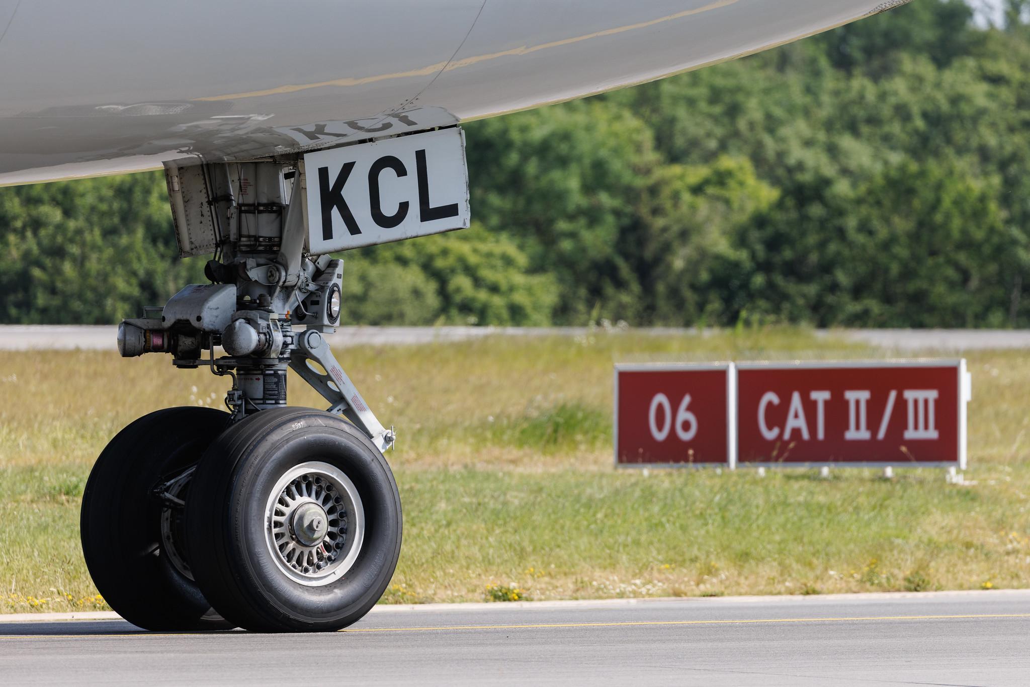 Luxembourg Findel Airport: Cargolux (CV / CLX) | Boeing 747-4HAF(ER) B744 | LX-KCL | MSN 35236