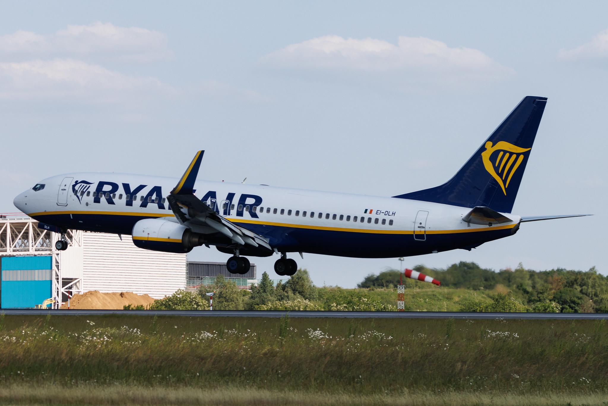Luxembourg Findel Airport: Ryanair (FR / RYR) | Boeing 737-8AS B738 | EI-DLH | MSN 33590