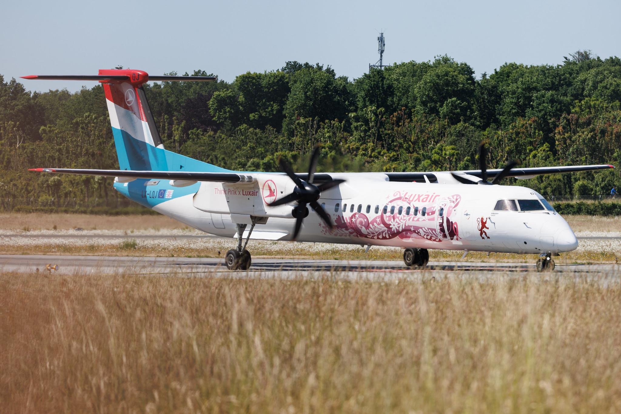 Hamburg Airport: Luxair (LG / LGL) | De Havilland Canada Dash 8-400 DH8D | LX-LQJ | MSN 4562
