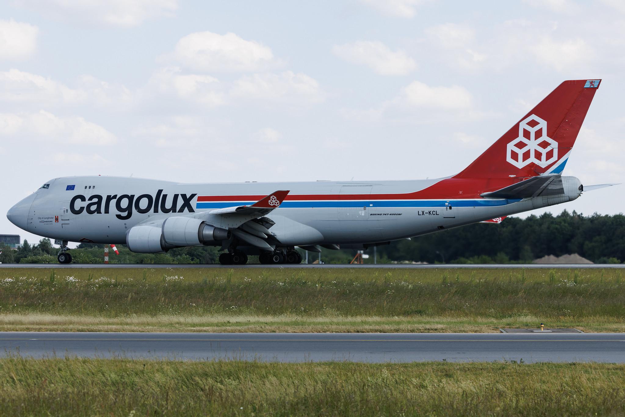 Luxembourg Findel Airport: Cargolux (CV / CLX) | Boeing 747-4HAF(ER) B744 | LX-KCL | MSN 35236