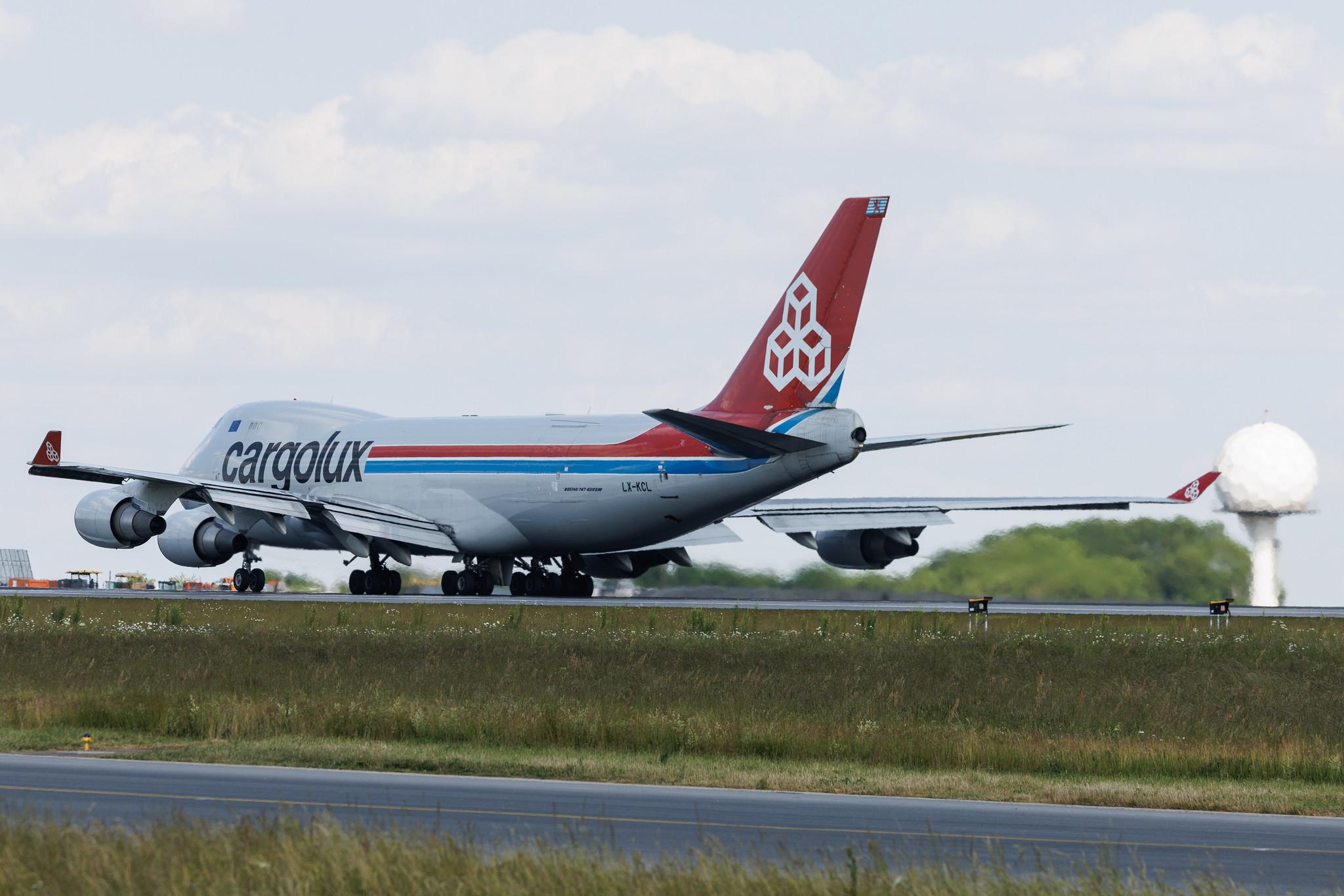 Luxembourg Findel Airport: Cargolux (CV / CLX) | Boeing 747-4HAF(ER) B744 | LX-KCL | MSN 35236