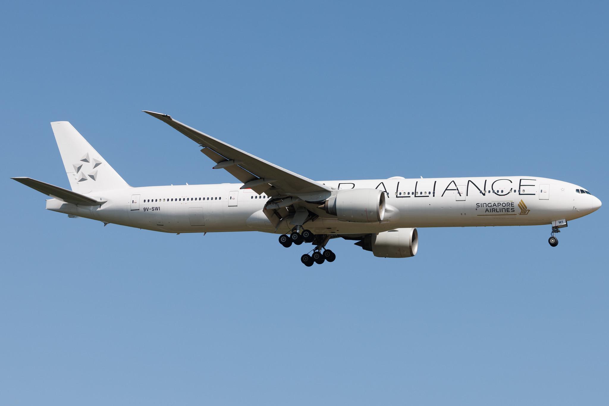 Frankfurt Airport: Singapore Airlines (SQ / SIA) | Livery: Star Alliance livery | Boeing 777-312(ER) B77W | 9V-SWI | MSN 34574