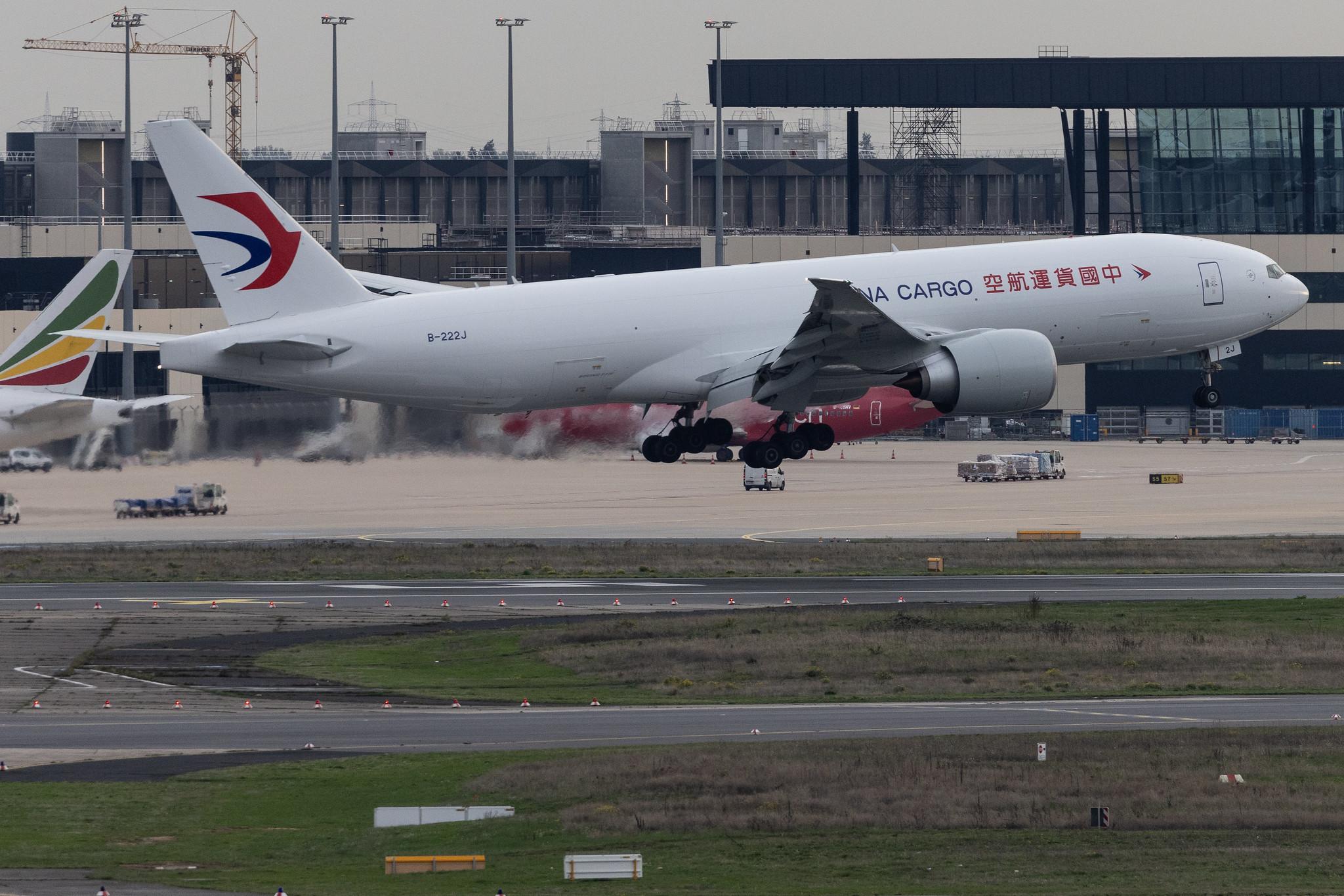 Frankfurt Airport: China Cargo Airlines (CK / CKK) | Boeing 777-F B77L | B-222J | MSN 67770