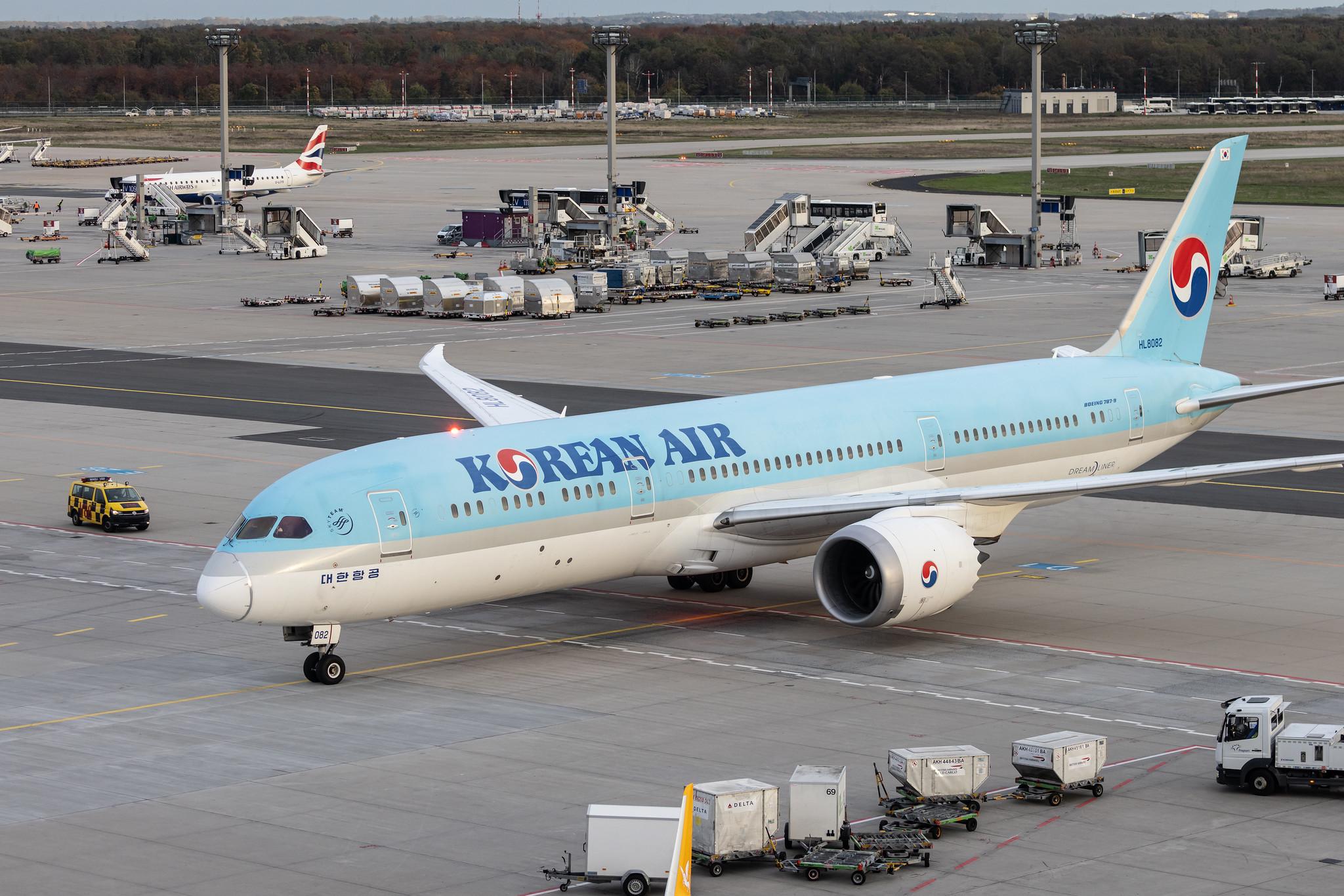 Frankfurt Airport: Korean Air (KE / KAL) | Boeing 787-9 Dreamliner B789 | HL8082 | MSN 34811