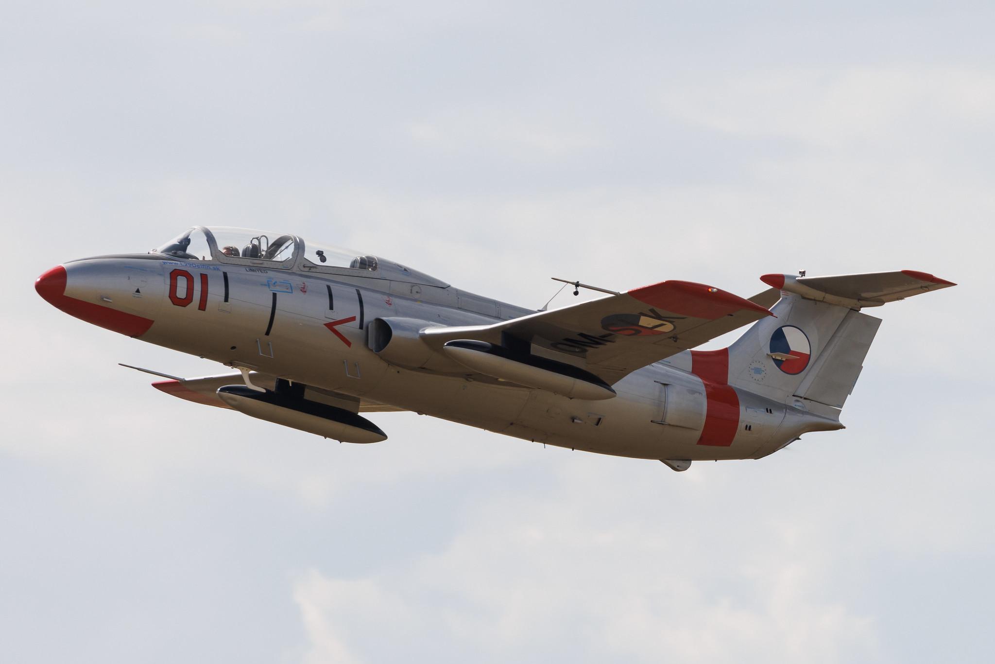 ANTIDOTUM Airshow Leszno: Private owner | Aero L-29 Delfin L29 | OM-SLK | MSN 294645