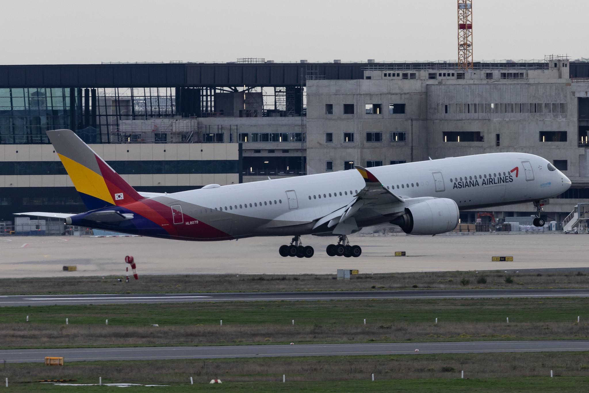 Frankfurt Airport: Asiana Airlines (OZ / AAR) |  Airbus A350-941 A359 | HL8079 | MSN 117