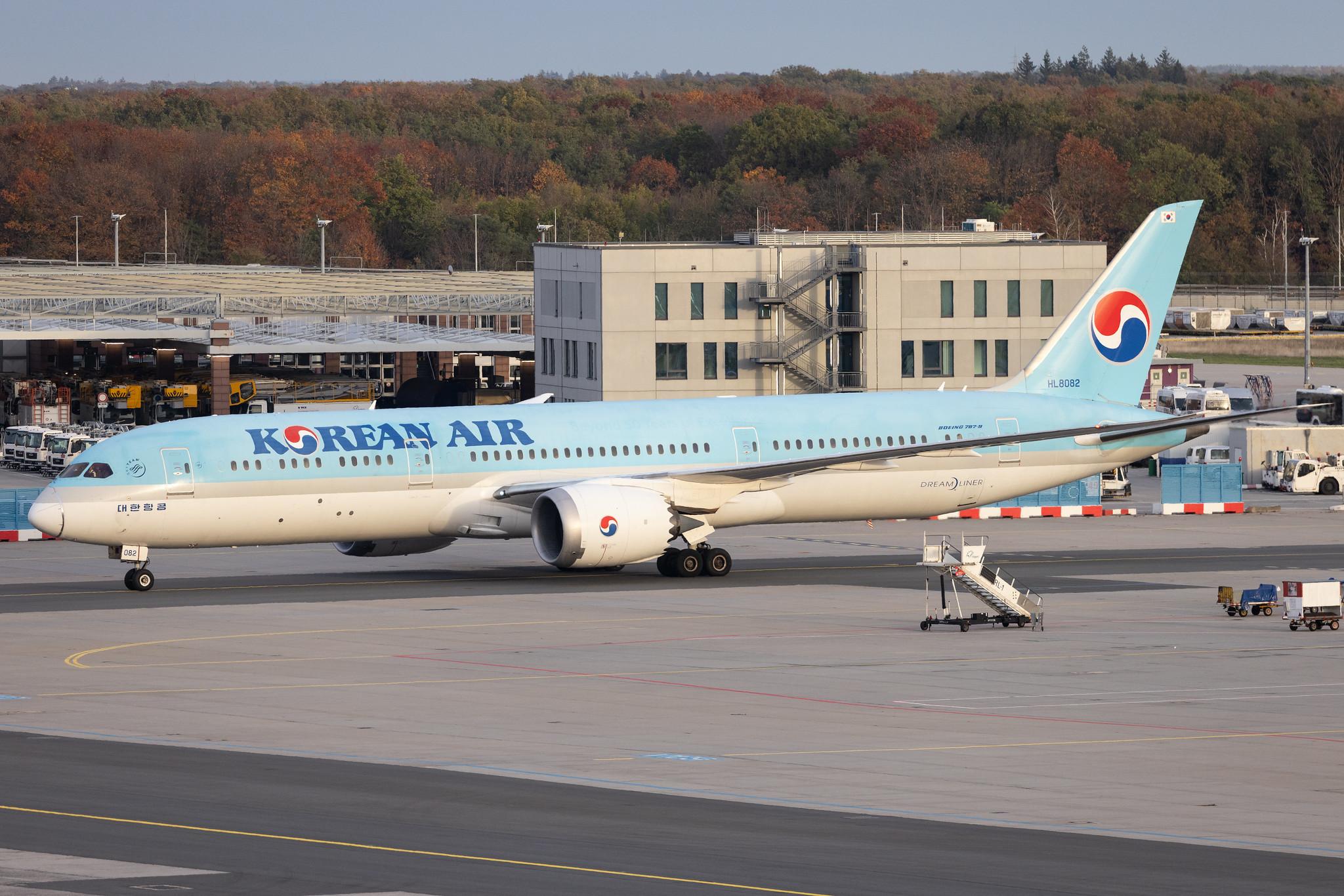 Frankfurt Airport: Korean Air (KE / KAL) | Boeing 787-9 Dreamliner B789 | HL8082 | MSN 34811