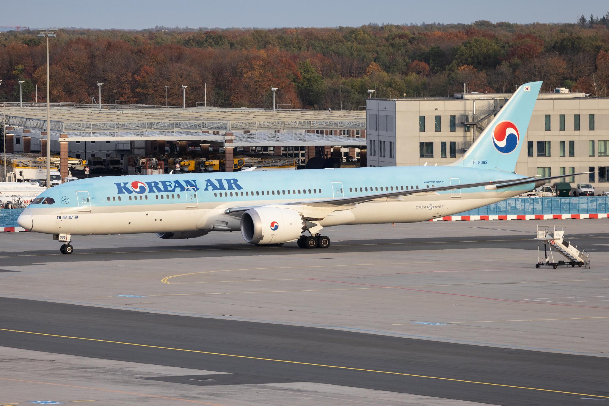 Frankfurt Airport: Korean Air (KE / KAL) | Boeing 787-9 Dreamliner B789 | HL8082 | MSN 34811