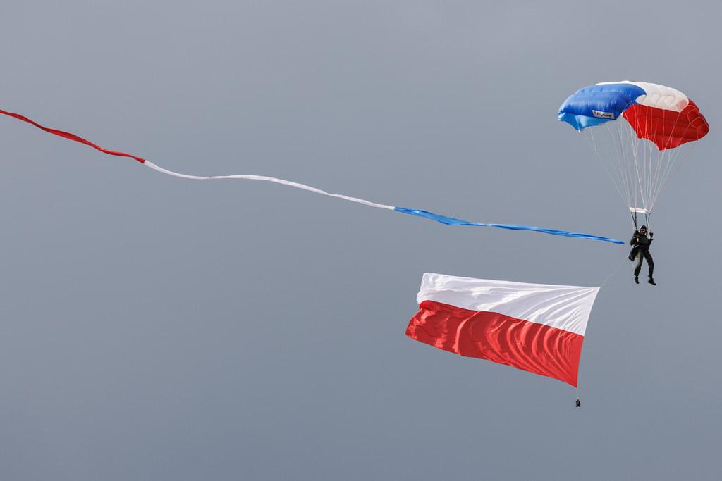 ANTIDOTUM Airshow Leszno: Fallschirmspringer