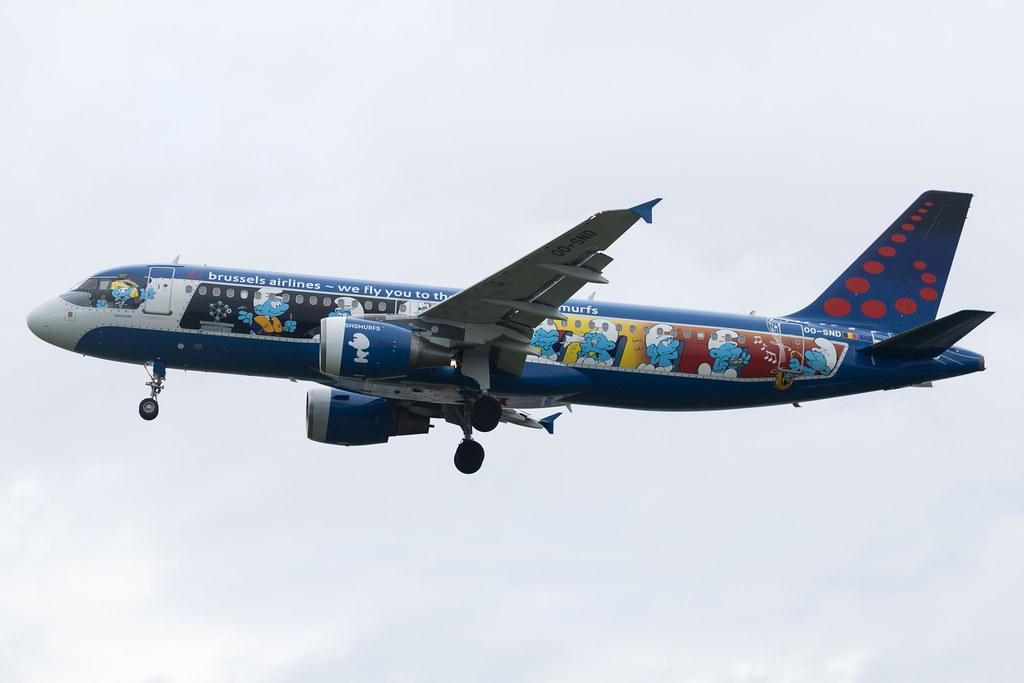 London Heathrow: Brussels Airlines (SN / BEL) | Livery: The Smurfs Livery | Airbus A320-214 A320 | OO-SND | MSN 1838
