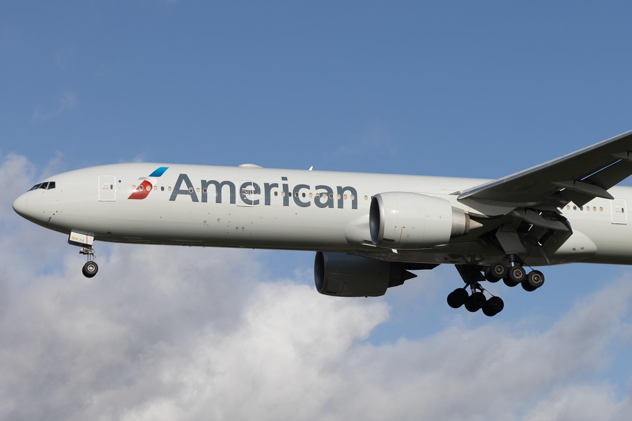 London Heathrow: American Airlines (AA / AAL) | Boeing 777-323(ER) B77W | N721AN | MSN 31546