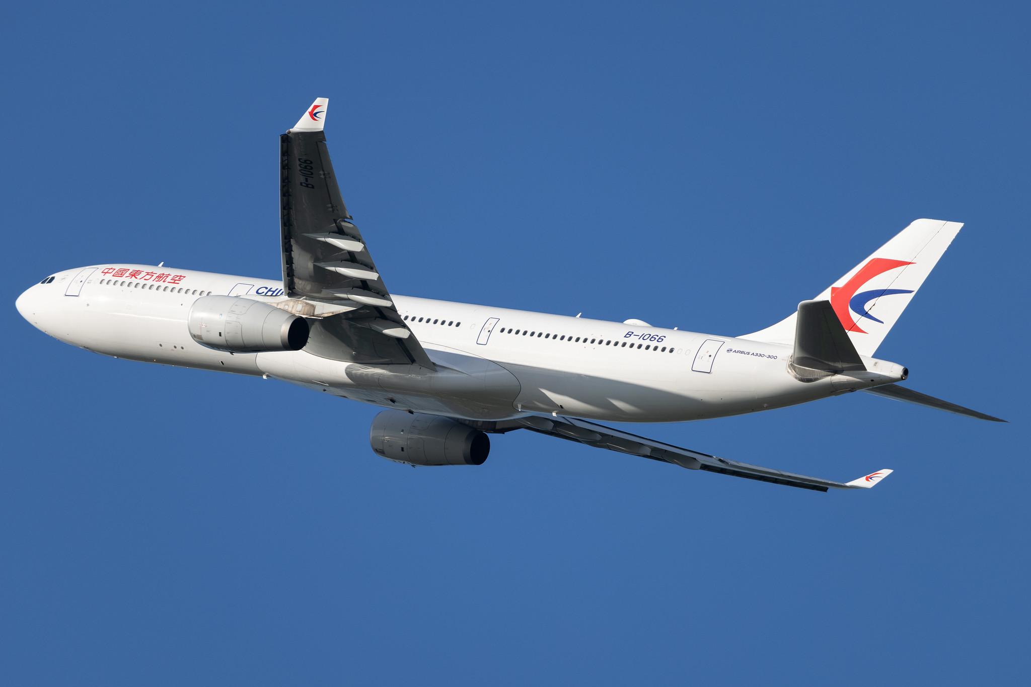 London Heathrow: China Eastern Airlines (MU / CES) | Airbus A330-343 A333 | B-1066 | MSN 1841