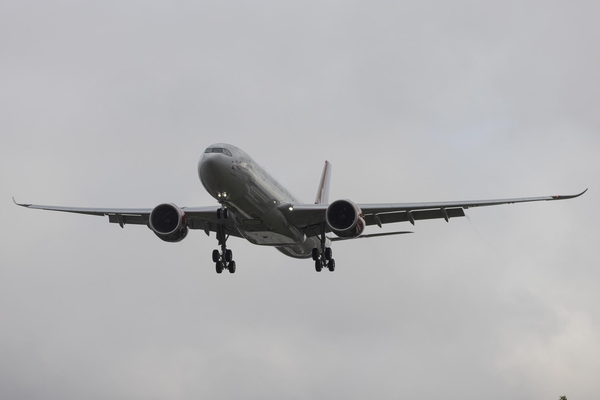 London Heathrow: Virgin Atlantic (VS / VIR) | Airbus A330-941 A339 | G-VJAZ | MSN 2018