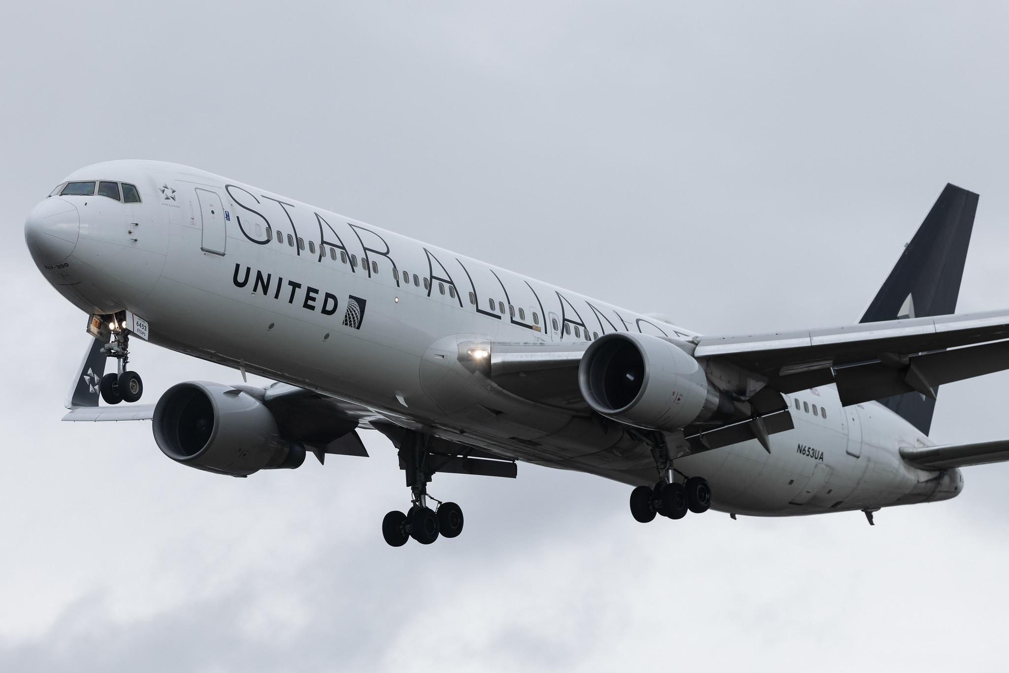 London Heathrow: United Airlines (UA / UAL) | Livery: Star Alliance livery | Boeing 767-322(ER) B763 | N653UA | MSN 25391