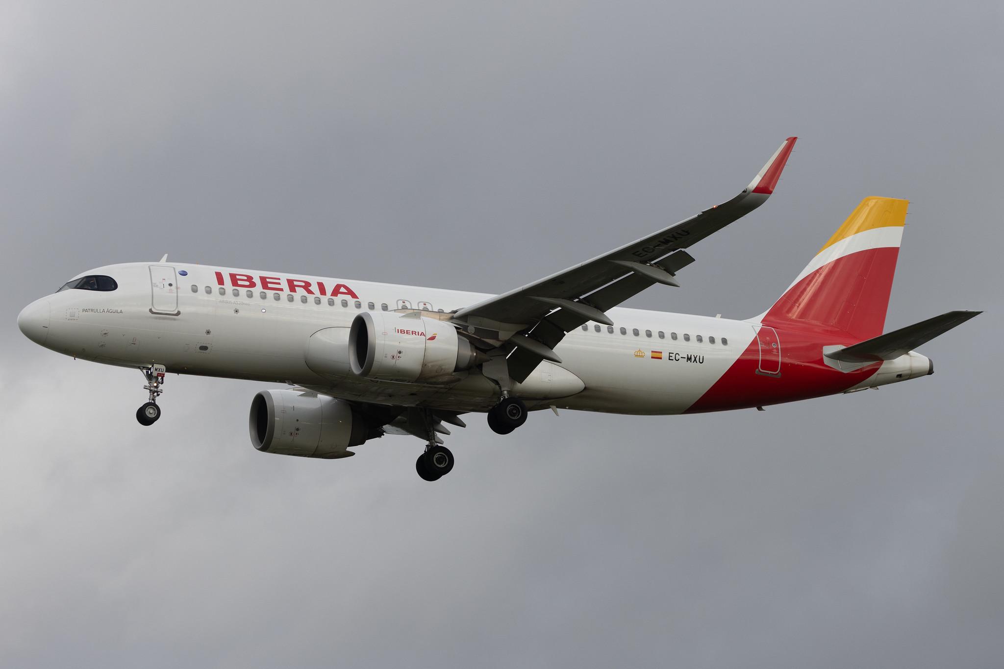 London Heathrow: Iberia (IB / IBE) | Airbus A320-251N A20N | EC-MXU | MSN 8221