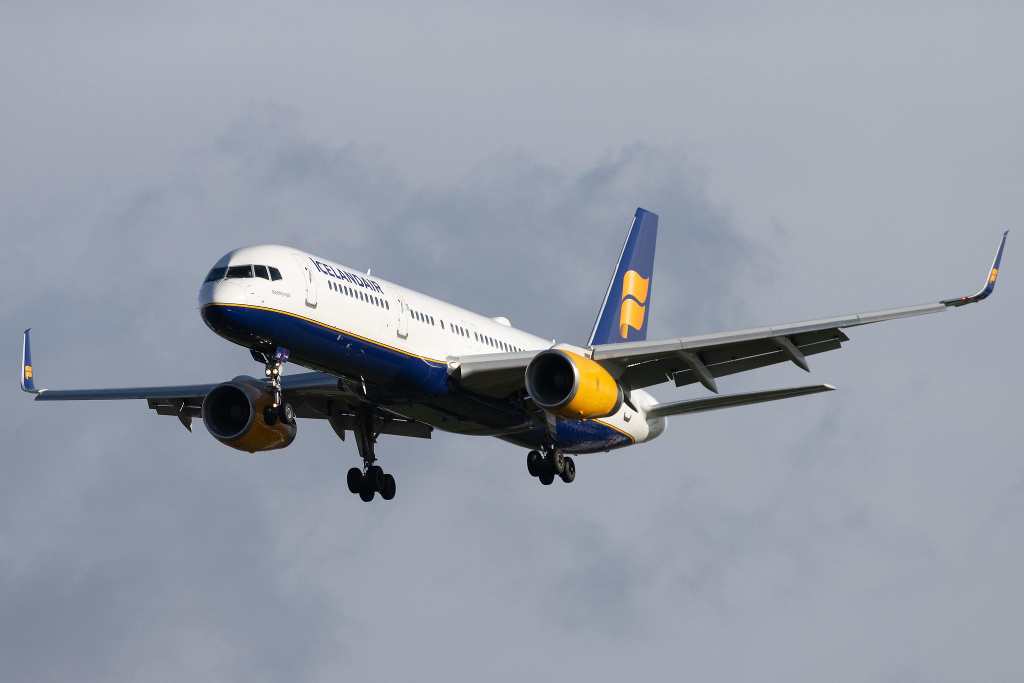 London Heathrow: Icelandair (FI / ICE) | Boeing 757-256 B752 | TF-ISR | MSN 26248