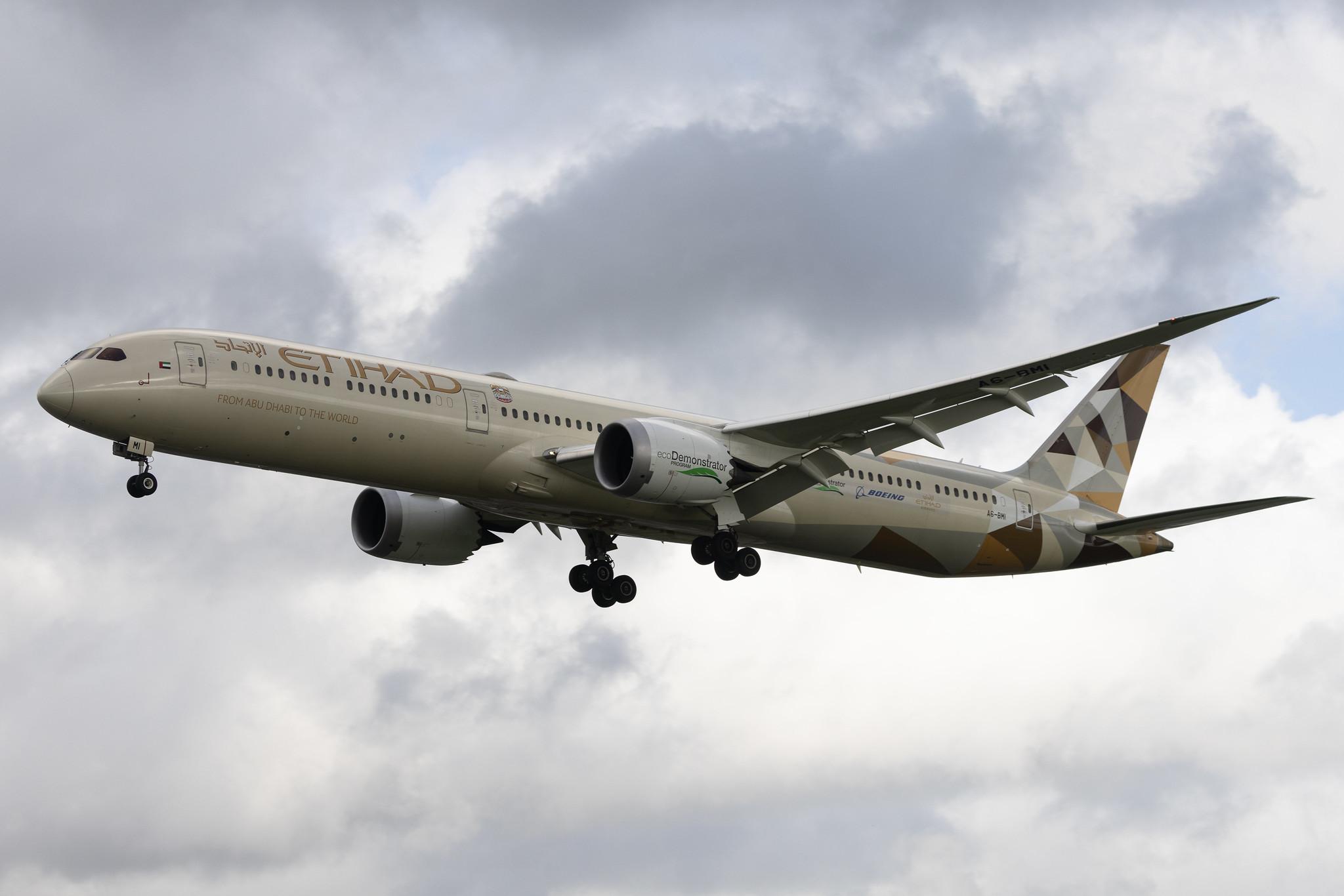 London Heathrow: Etihad Airways (EY / ETD) | Boeing 787-10 Dreamliner B78X | A6-BMI | MSN 60768