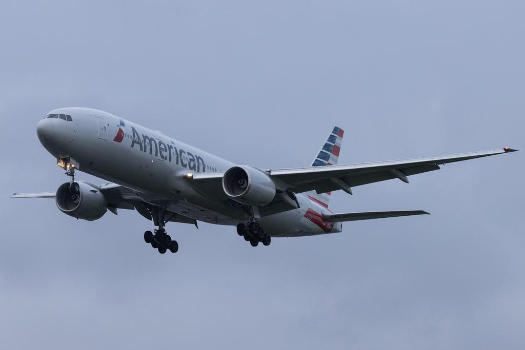London Heathrow: American Airlines (AA / AAL) | Boeing 777-223(ER) B772 | N750AN | MSN 30259