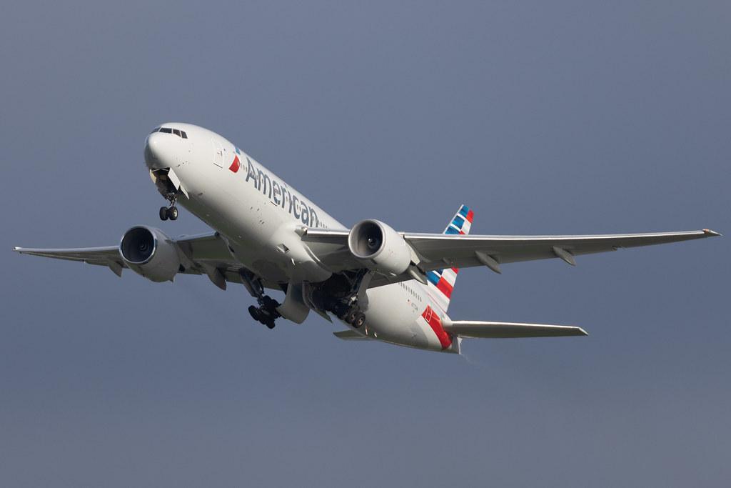 London Heathrow: American Airlines (AA / AAL) | Boeing 777-223(ER) B772 | N755AN | MSN 30263