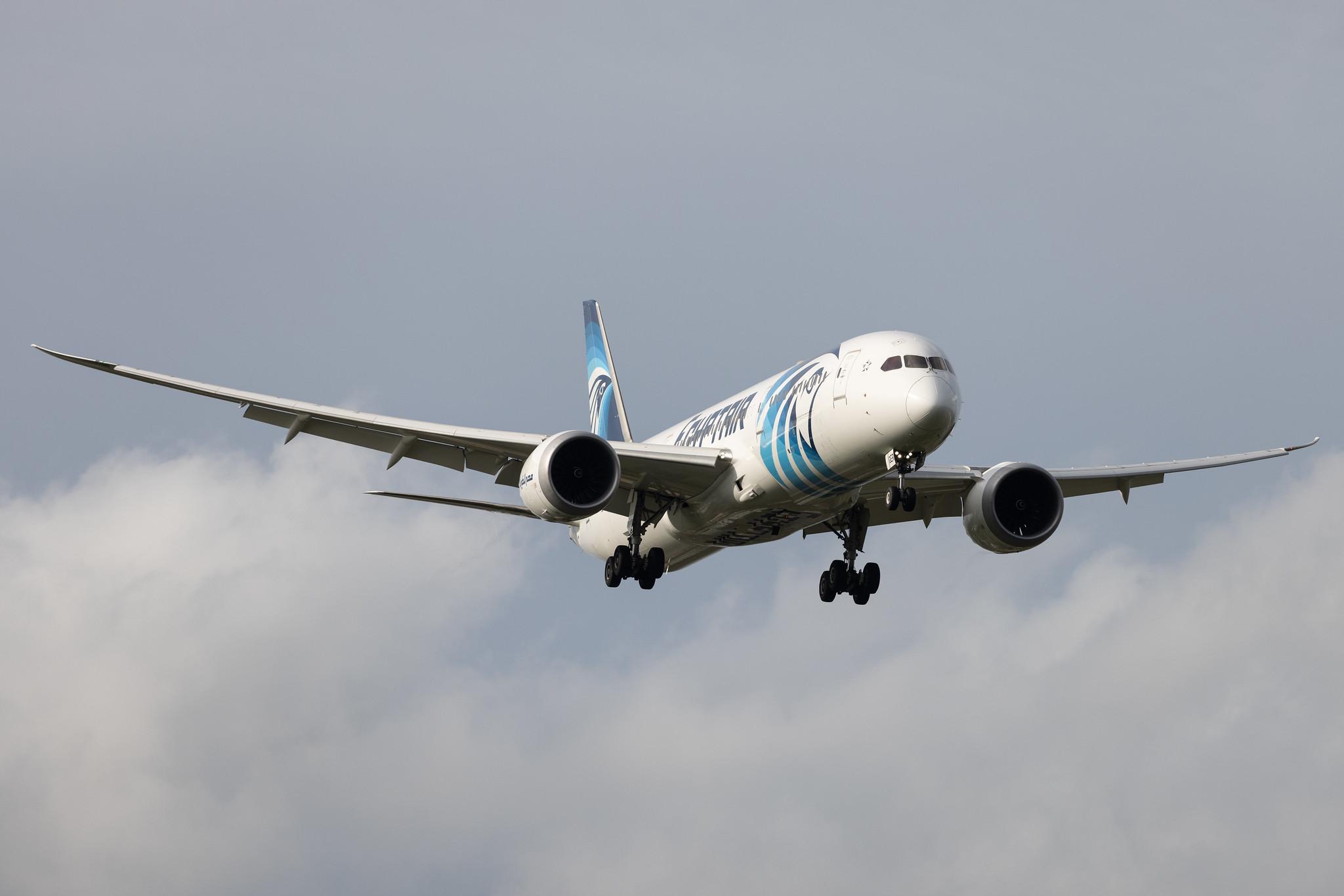 London Heathrow: EgyptAir (MS / MSR) | Boeing 787-9 Dreamliner B789 | SU-GER | MSN 38798