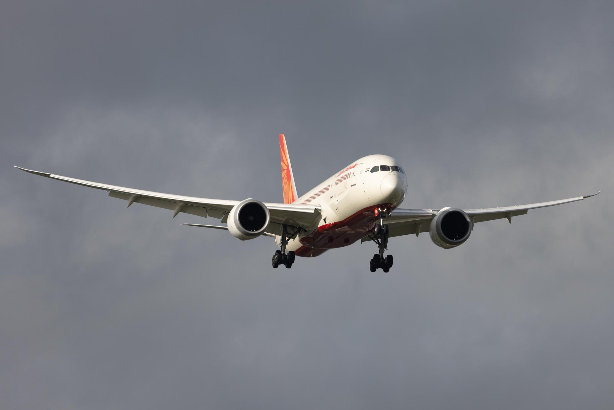 London Heathrow: Air India (AI / AIC) | Boeing 787-8 Dreamliner B788 | VT-ANW | MSN 36294