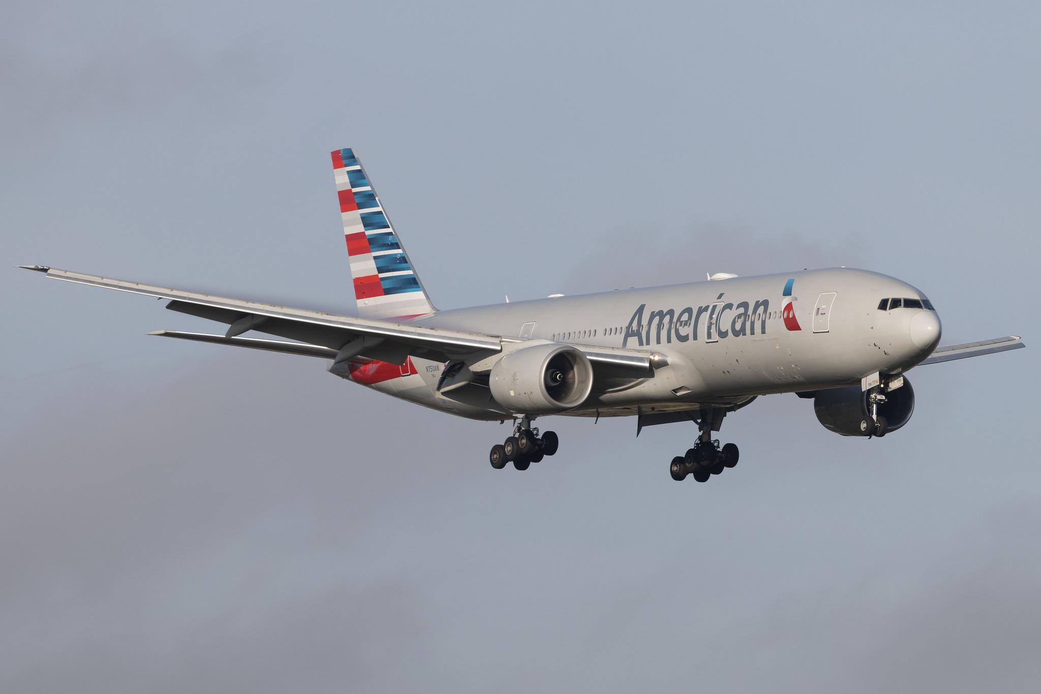 London Heathrow: American Airlines (AA / AAL) | Boeing 777-223(ER) B772 | N750AN | MSN 30259