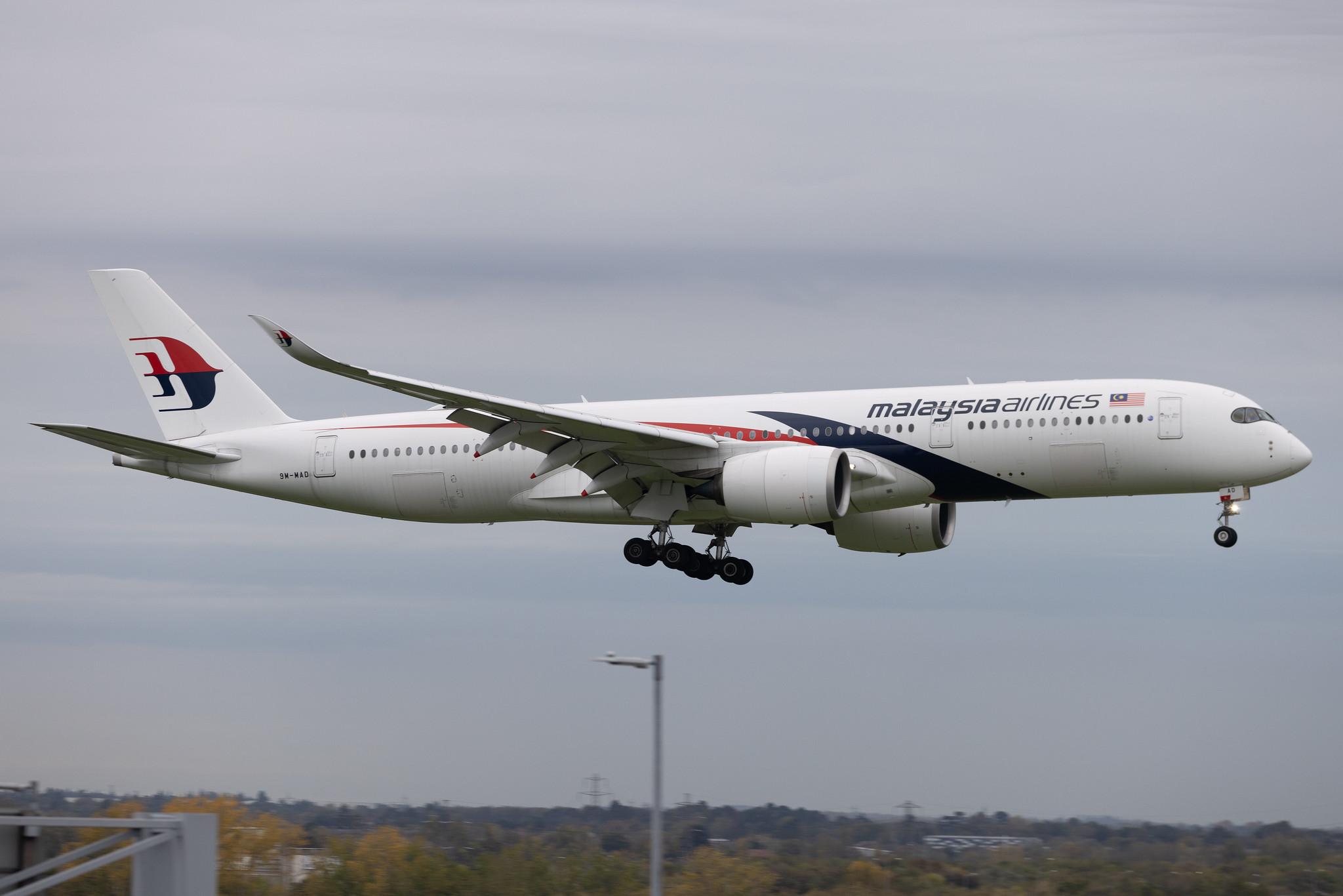 London Heathrow: Malaysia Airlines (MH / MAS) | Airbus A350-941 A359 | 9M-MAD | MSN 183