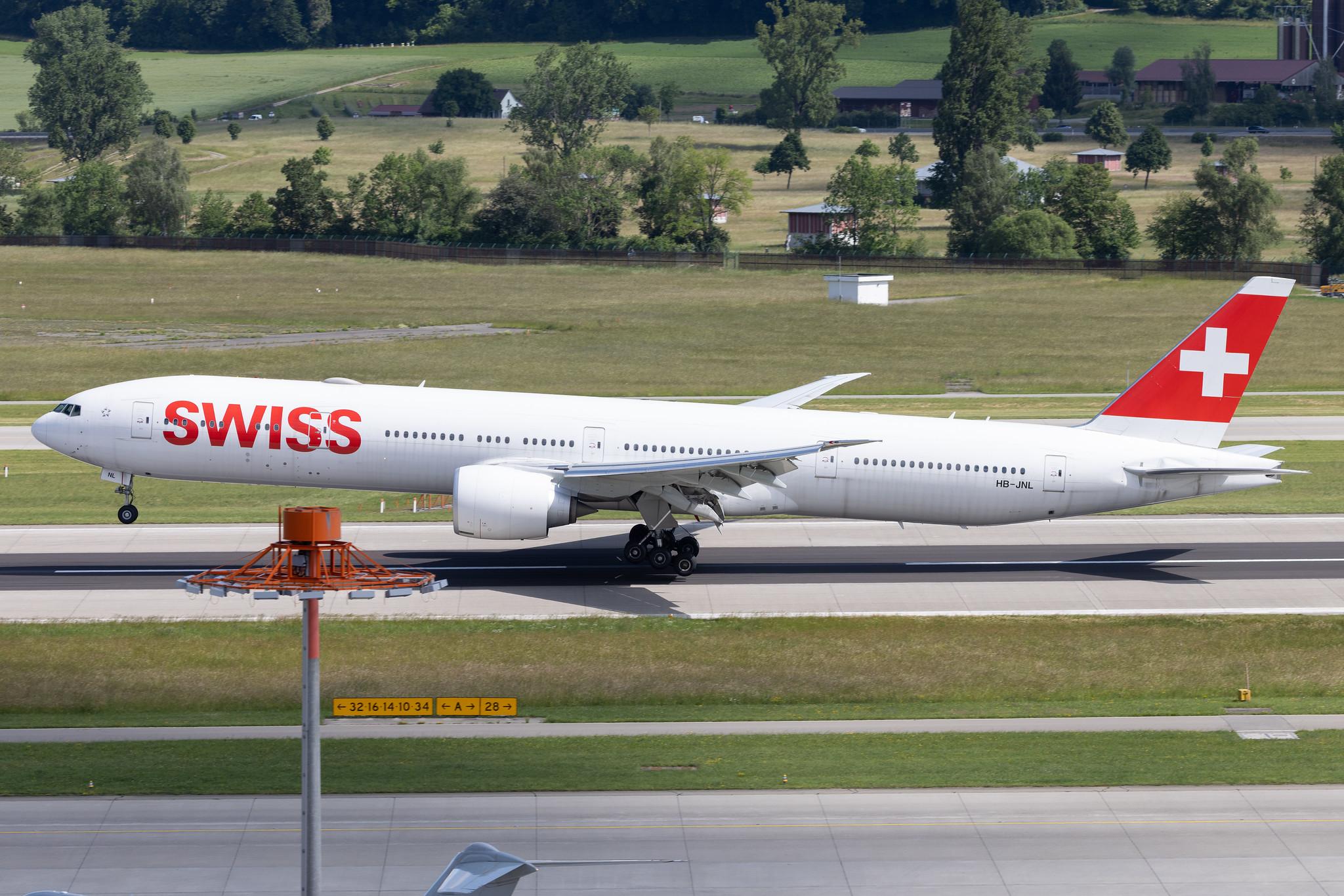 Flughafen Zürich: Swiss (LX / SWR) | Boeing 777-300(ER) B77W | HB-JNL | MSN 66092