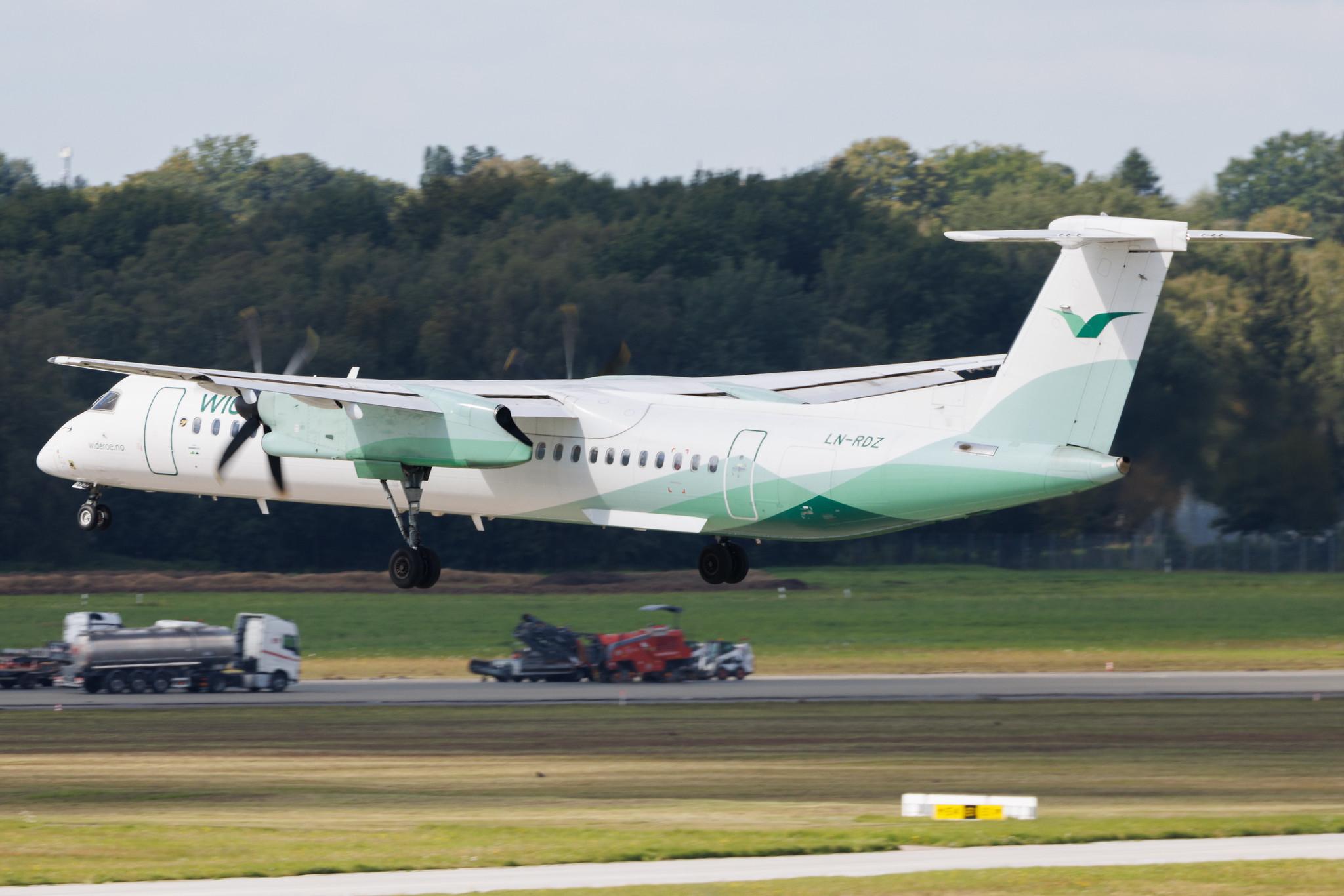 Hamburg Airport: Wideroe (WF / WIF) | De Havilland Canada Dash 8-400 DH8D | LN-RDZ | MSN 4063