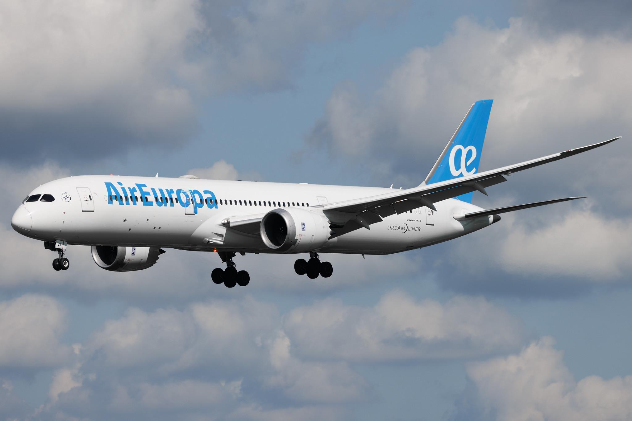 Hamburg Airport: Air Europa (UX / AEA) | Boeing 787-9 Dreamliner B789 | EC-NBX | MSN 65247