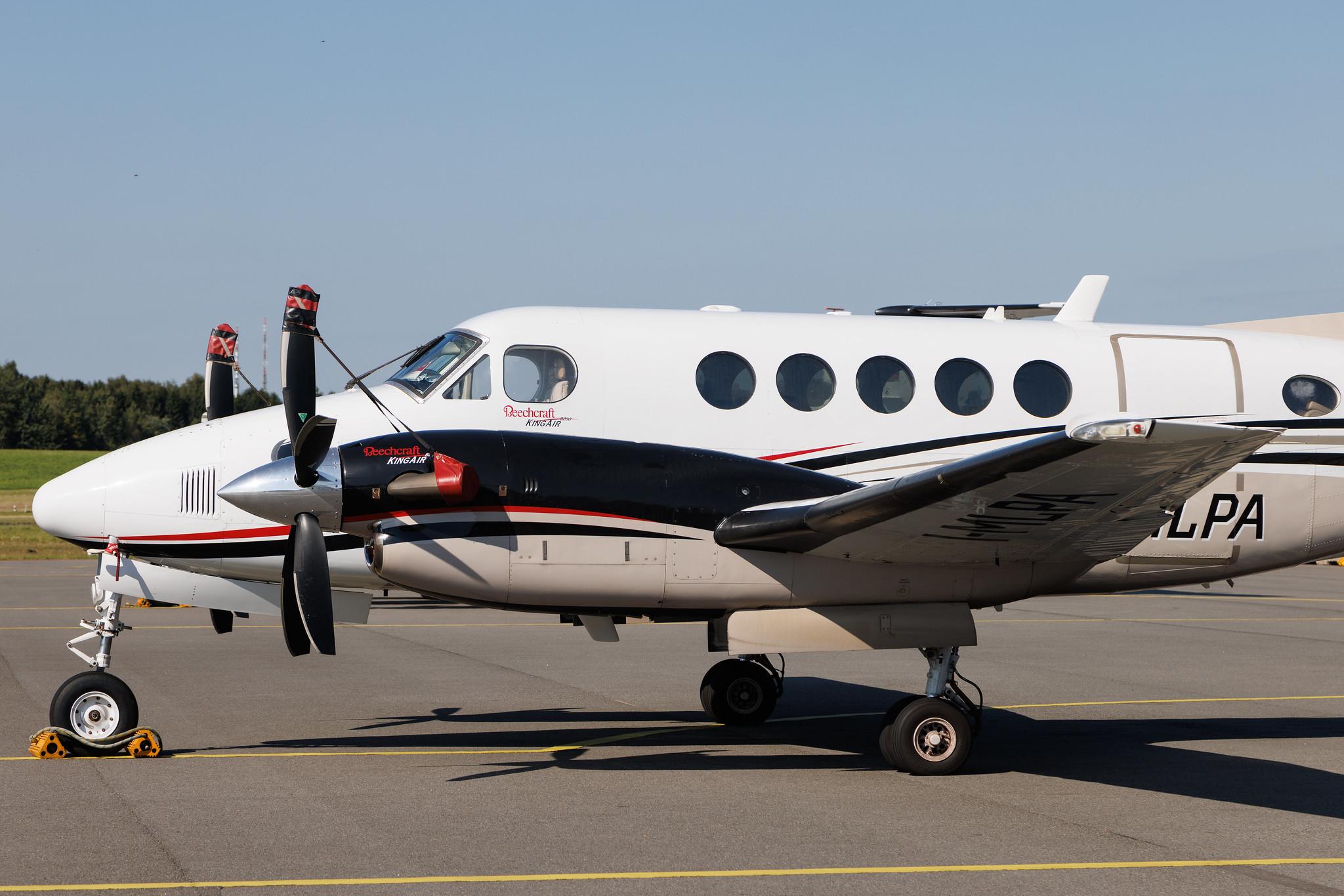 Hamburg Airport: Private owner | Beech King Air B200 BE20 | I-MLPA | MSN BB-1825