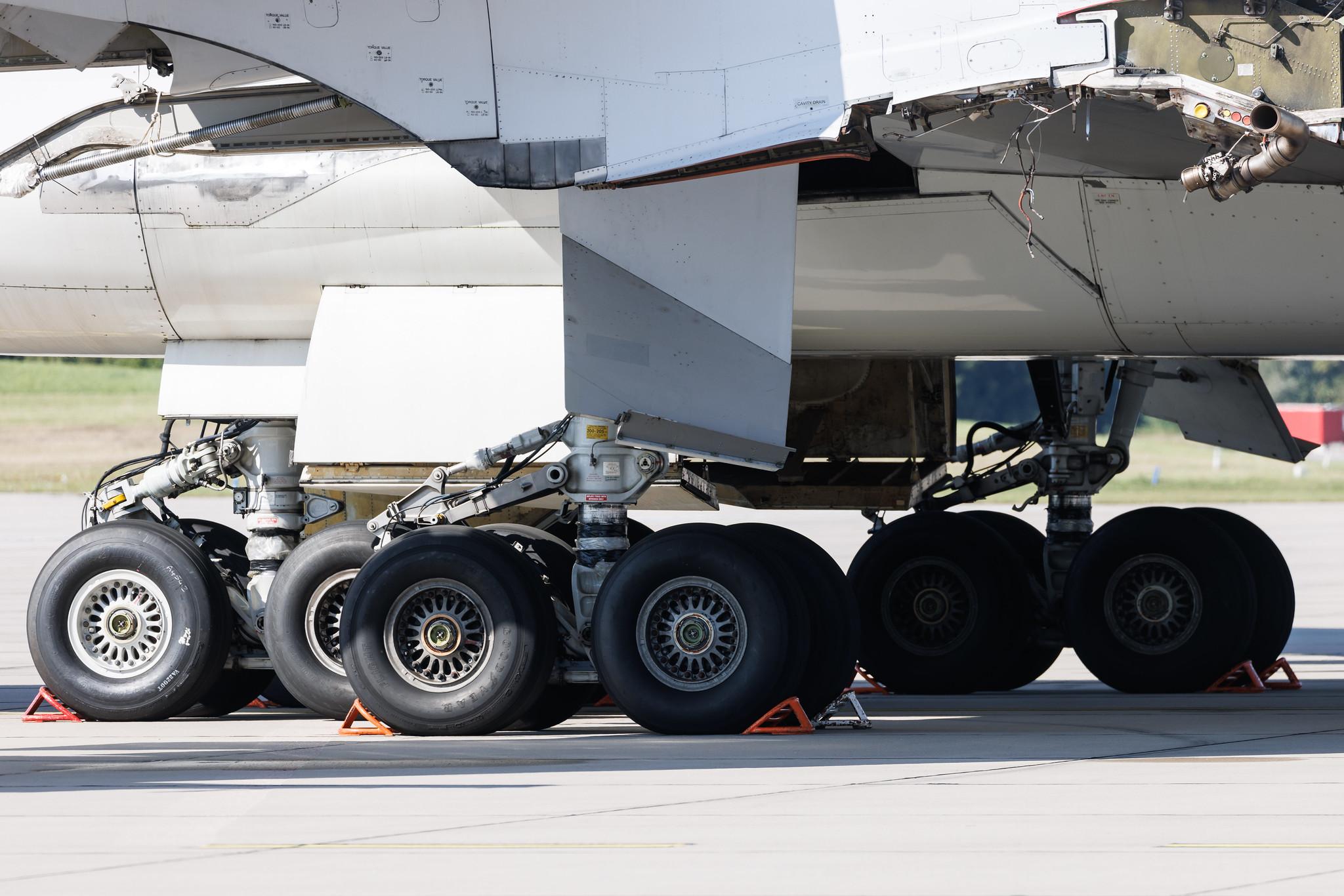 Hamburg Airport: JetOneX | Boeing 747-41R B744 | VQ-BZV | MSN 29406