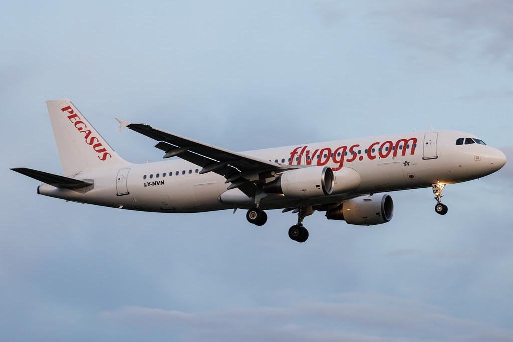 Hamburg Airport: Pegasus (PC / PGT) | Operator: Avion Express | Airbus A320-214 A320 | LY-NVN | MSN 4448