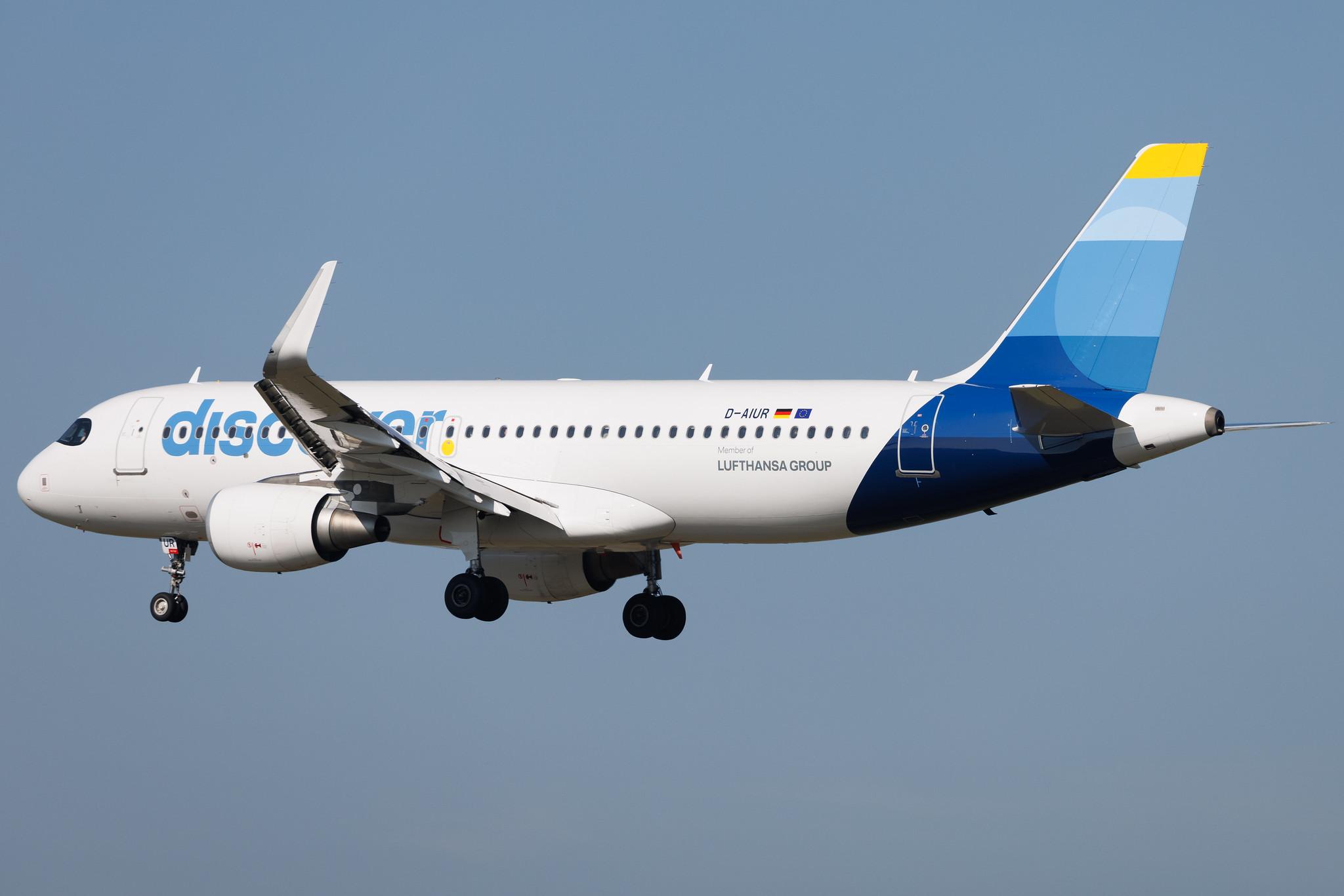 Frankfurt Airport: Discover Airlines (4Y / OCN) |  Airbus A320-214 A320 | D-AIUR | MSN 6985