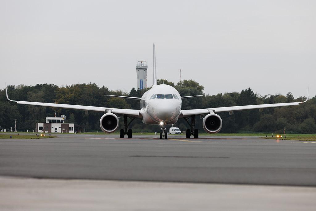 Hamburg Airport: Lufthansa (LH / DLH) | Airbus A320-214 A320 | D-AIZP | MSN 5487