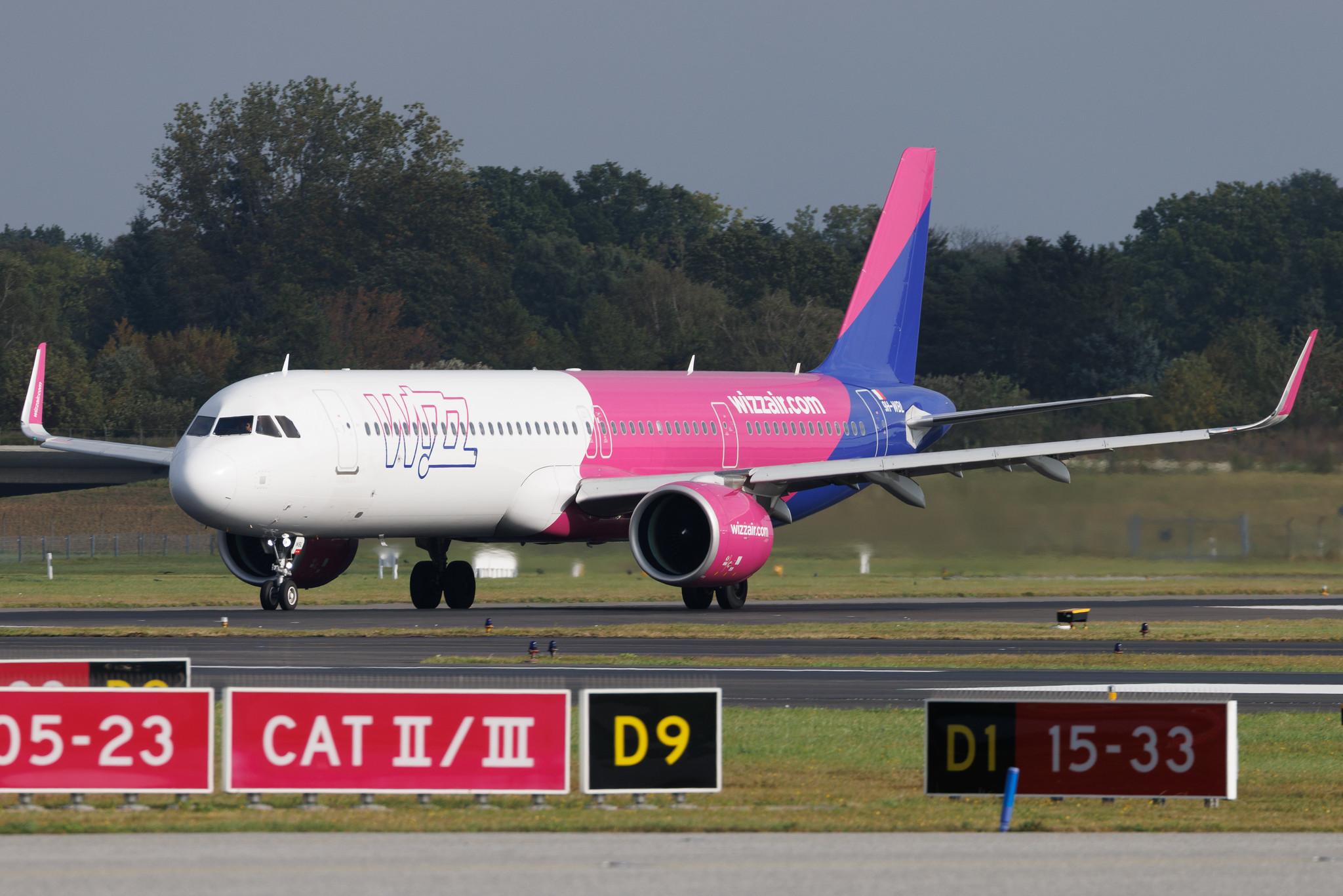 Hamburg Airport: Wizz Air (W6 / WZZ) | Operator: Wizz Air Malta |  Airbus A321-271NX A21N | 9H-WBL | MSN 10659